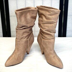 Report Mid Heel Casi Boots Booties Beige 7 Studded Ruched Slouchy Faux Suede
